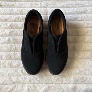 Clarks Women's Airabell Oxford Sky Black Suede Slip-On Wedge Shoe Size 7